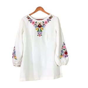 European 42/14 White Embroidered Tunic Top Peasant Boho Garden